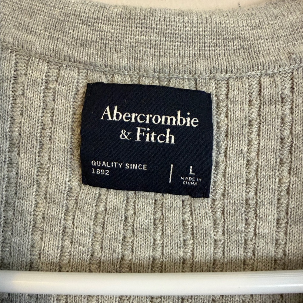 Abercrombie & Fitch Textured Gray Polo Shirt - Picture 4 of 9